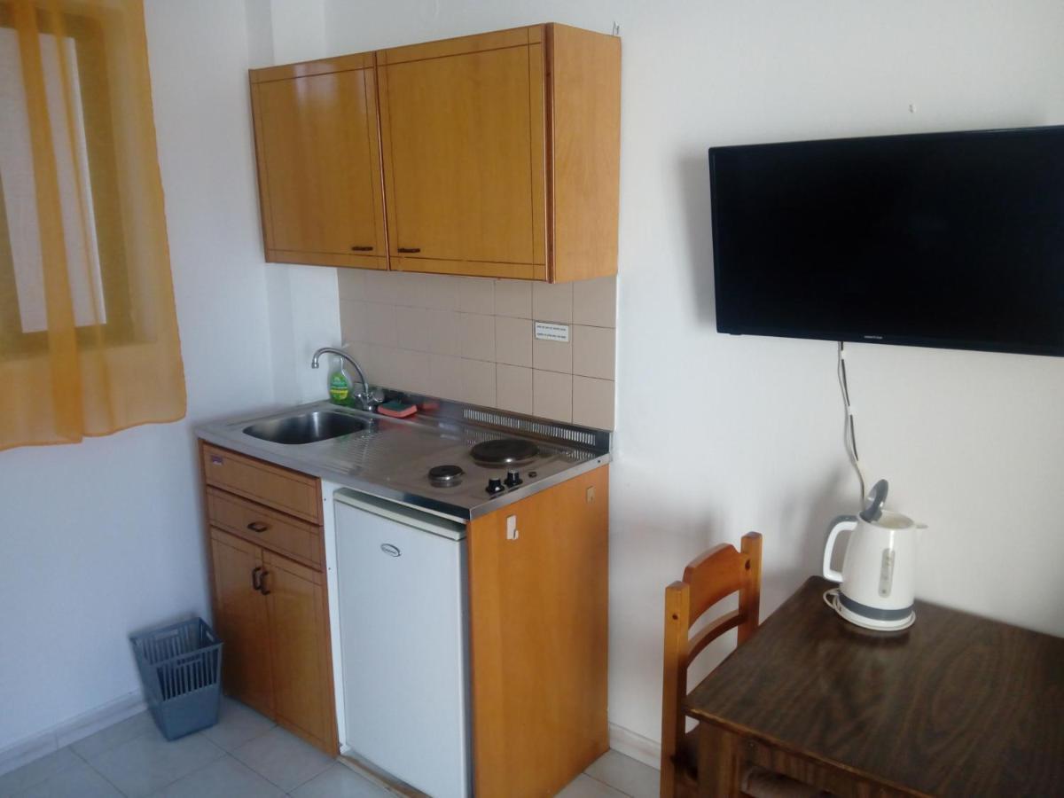 Debbi Appartments And Hotel Ialysos  Dış mekan fotoğraf