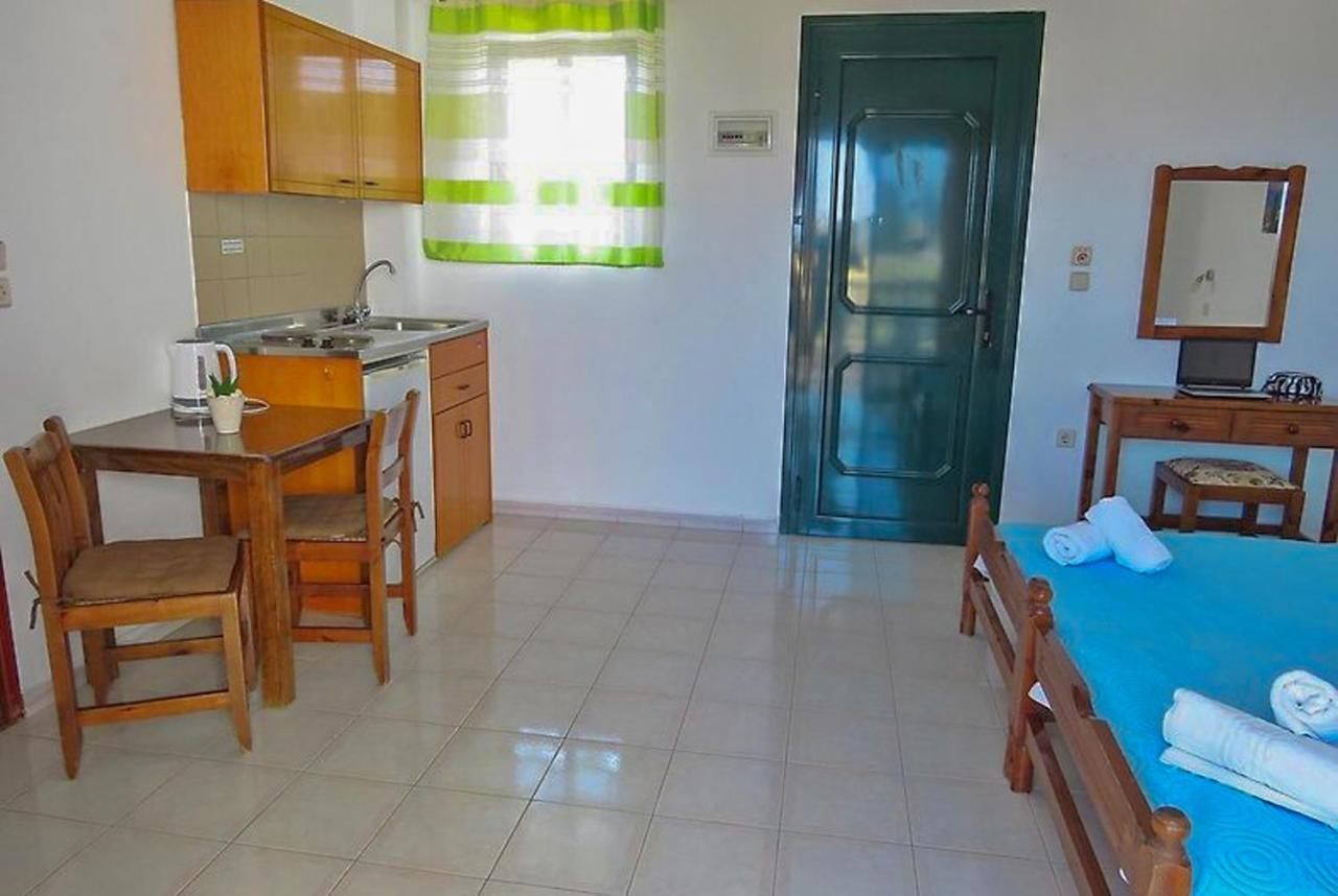 Debbi Appartments And Hotel Ialysos  Dış mekan fotoğraf