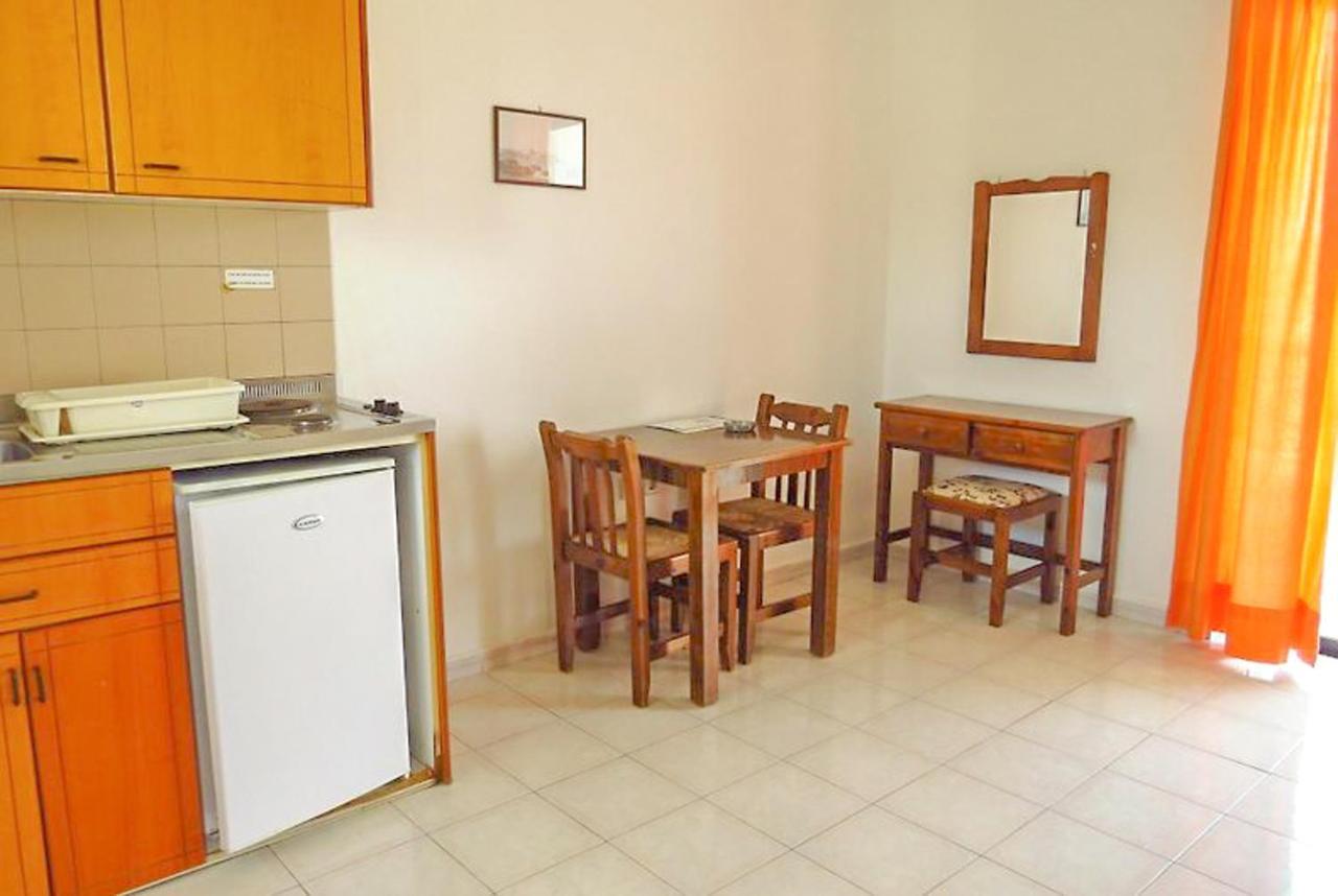 Debbi Appartments And Hotel Ialysos  Dış mekan fotoğraf