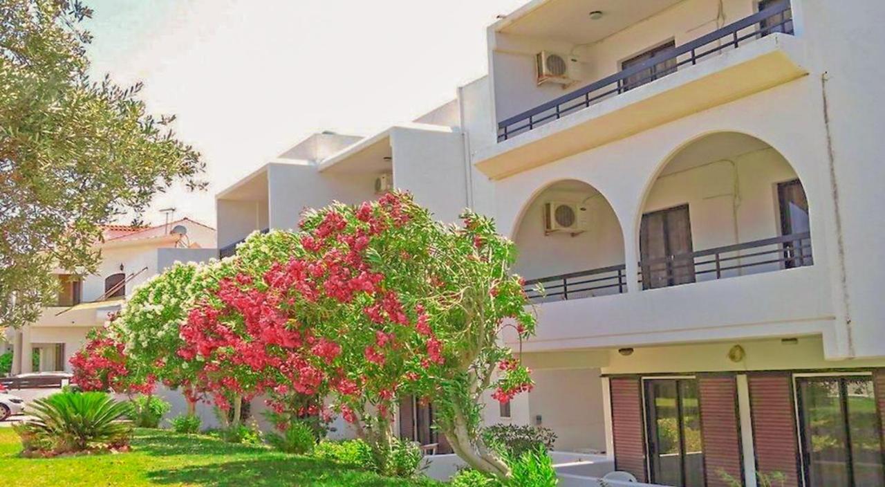 Debbi Appartments And Hotel Ialysos  Dış mekan fotoğraf